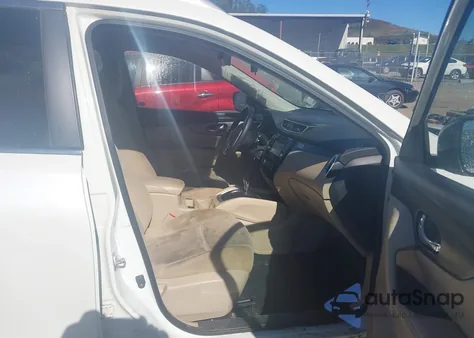 2016 Nissan Rogue Sv z USA, uszkodzony, nr VIN KNMAT2MV2GP611498